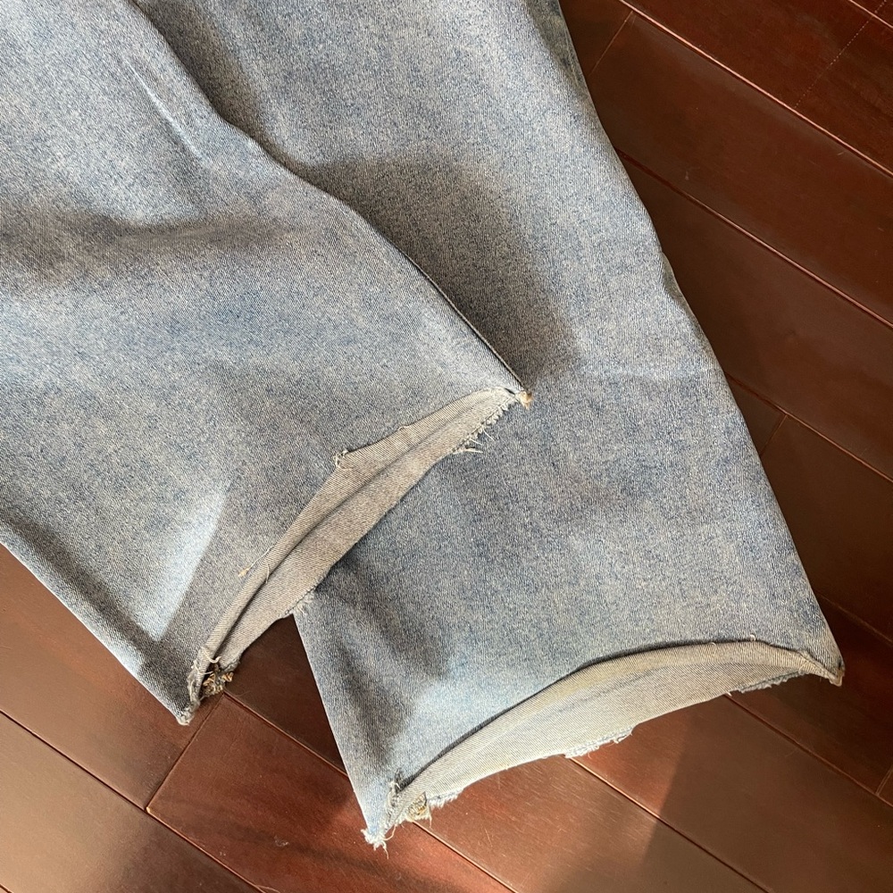 Altar’d State Mica Distressed Raw Hem Wide Leg Light Blue Women’s Jeans 32 - Picture 10 of 15